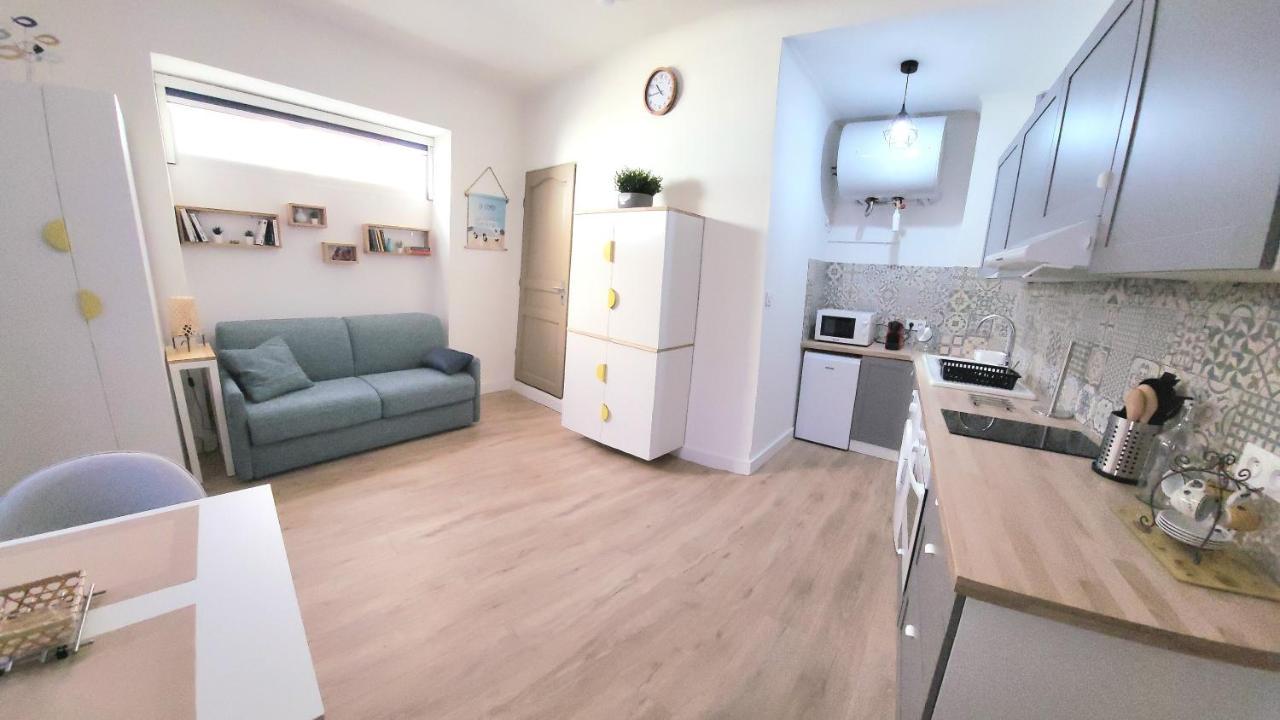 Chez Melanie Et Rodolphe Apartment Ла Сиота Екстериор снимка