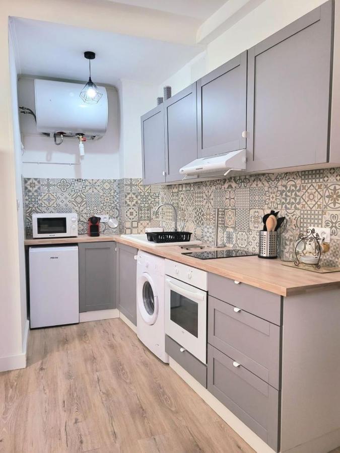 Chez Melanie Et Rodolphe Apartment Ла Сиота Екстериор снимка